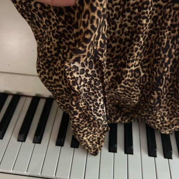 Grand & Greene Leopard Print Blouse L - Picture 7 of 11